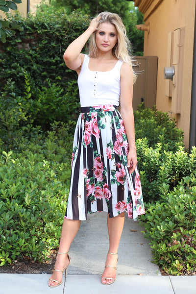 MAGIC OF LOVE FLORAL PLEATED SKIRT