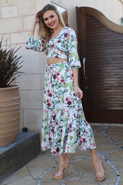 GARDEN GODDESS WHITE FLORAL CROP TOP
